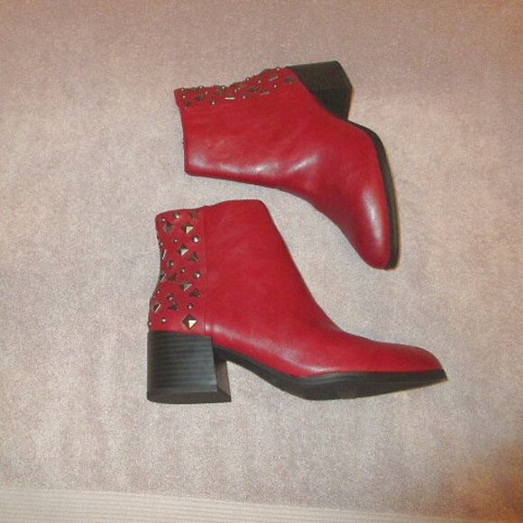 Circus by Sam Edelman Red Boots Size 7.5 Studded Side Zip Ankle Edgy Bikercore - Picture 1 of 14
